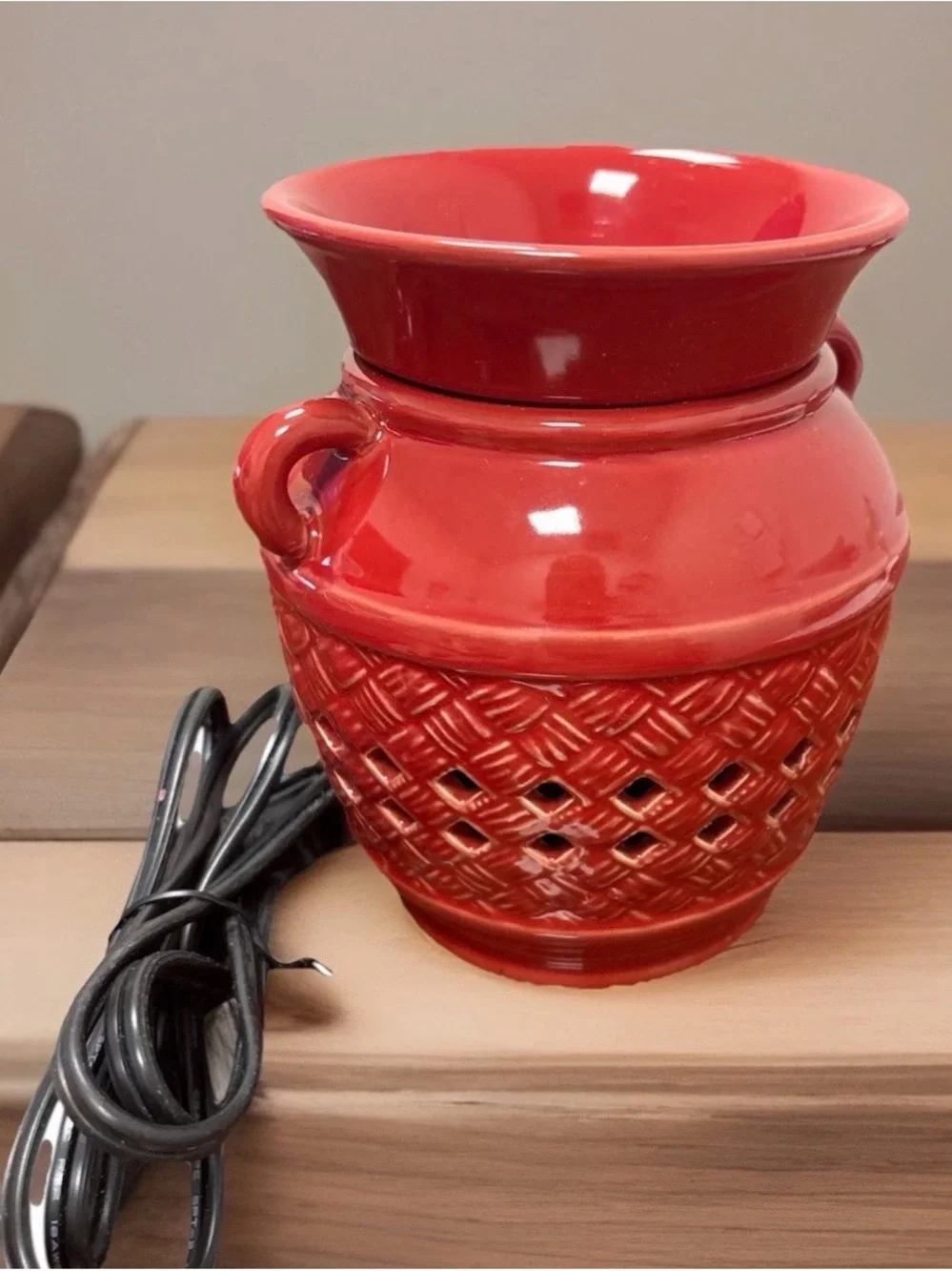 PartyLite ScentGlow Electric Wax Warmer Red/Maroon Ceramic w/Bulb EUC - Picture 5 of 11
